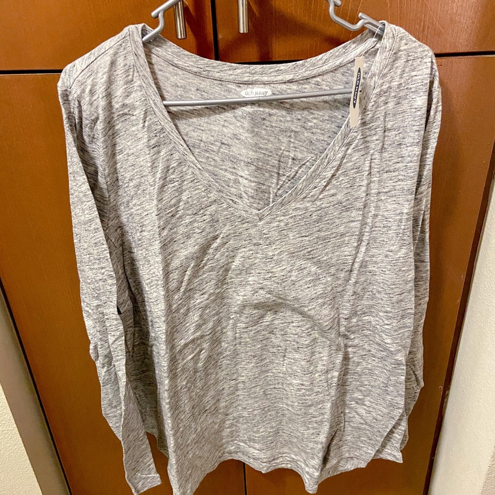 New Old Navy grey v neck long sleeve